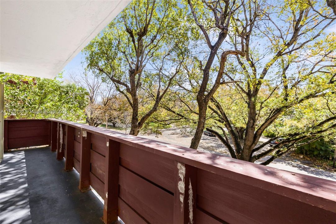 Vendido Recientemente: $379,000 (2 camas, 2 baños, 1182 Pies cuadrados)