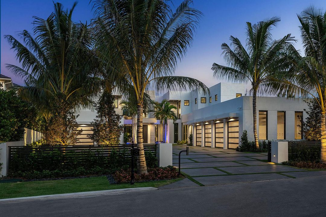 372_Alexander_Palm_Road_Dusk_01