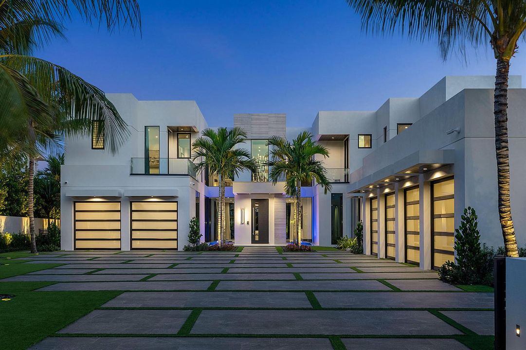 372_Alexander_Palm_Road_Dusk_02