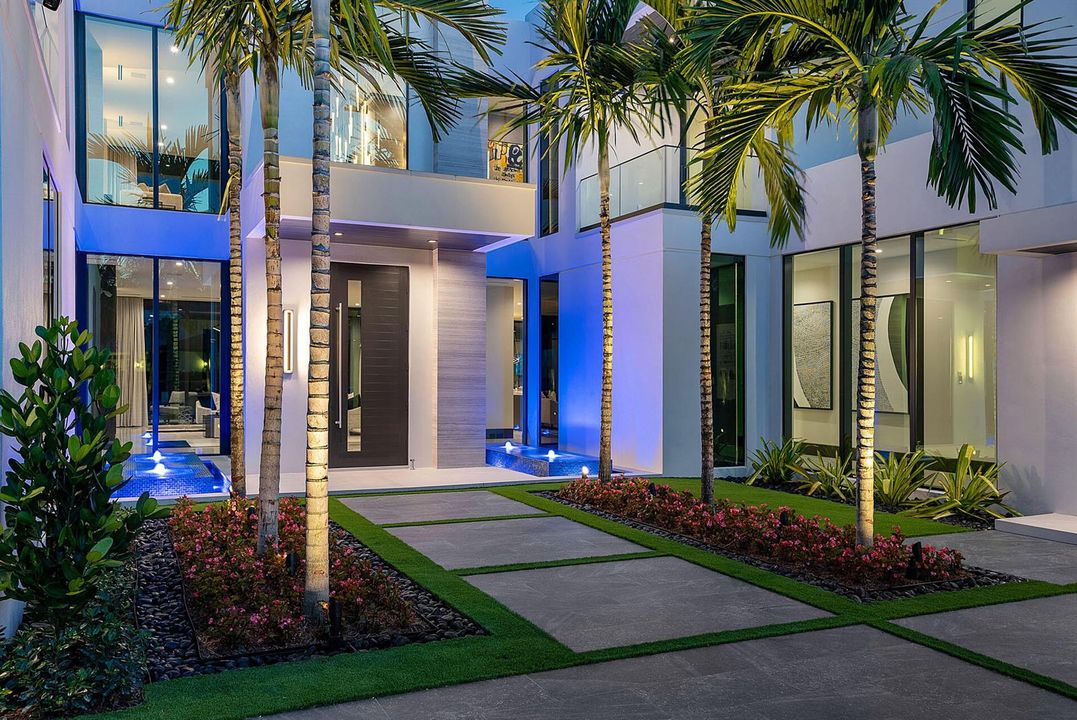 372_Alexander_Palm_Road_Dusk_05
