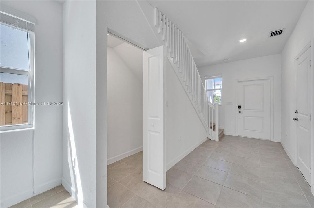 Recently Rented: $4,300 (5 beds, 3 baths, 2233 Square Feet)