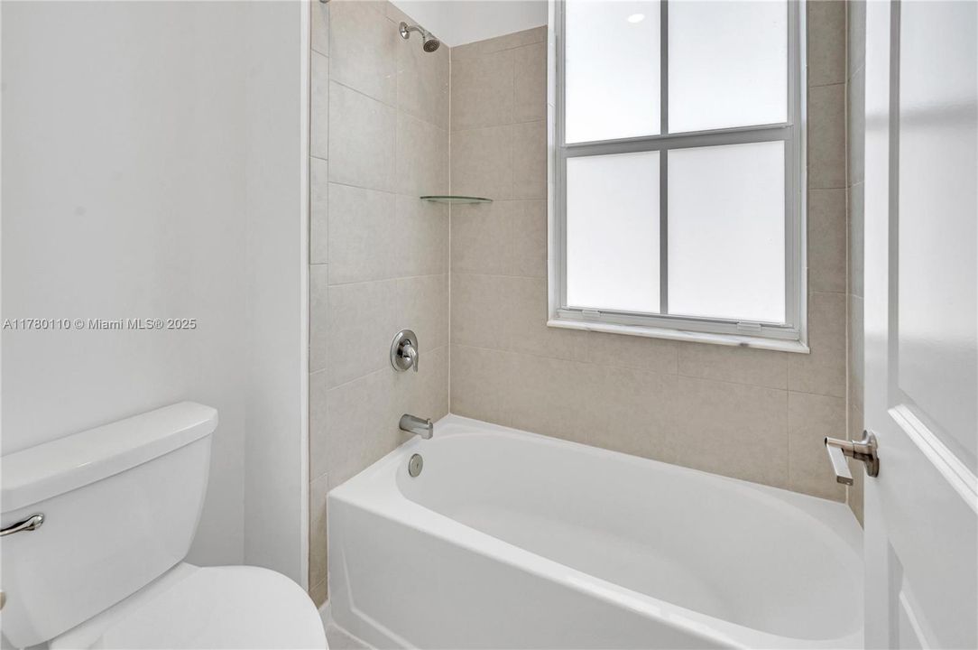 Recently Rented: $4,300 (5 beds, 3 baths, 2233 Square Feet)