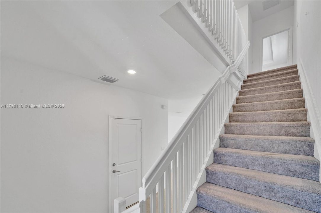 Recently Rented: $4,300 (5 beds, 3 baths, 2233 Square Feet)