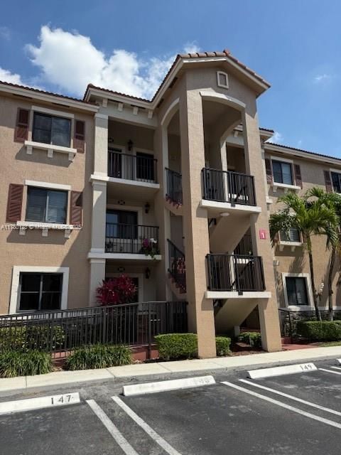 Недавно продано: $275,000 (2 спален, 2 ванн, 809 Квадратных фут)