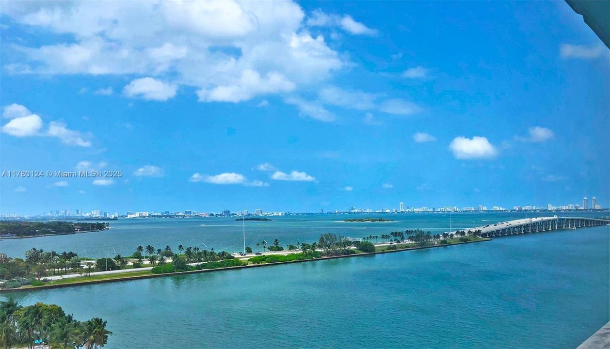 Recently Rented: $2,475 (1 beds, 1 baths, 782 Square Feet)