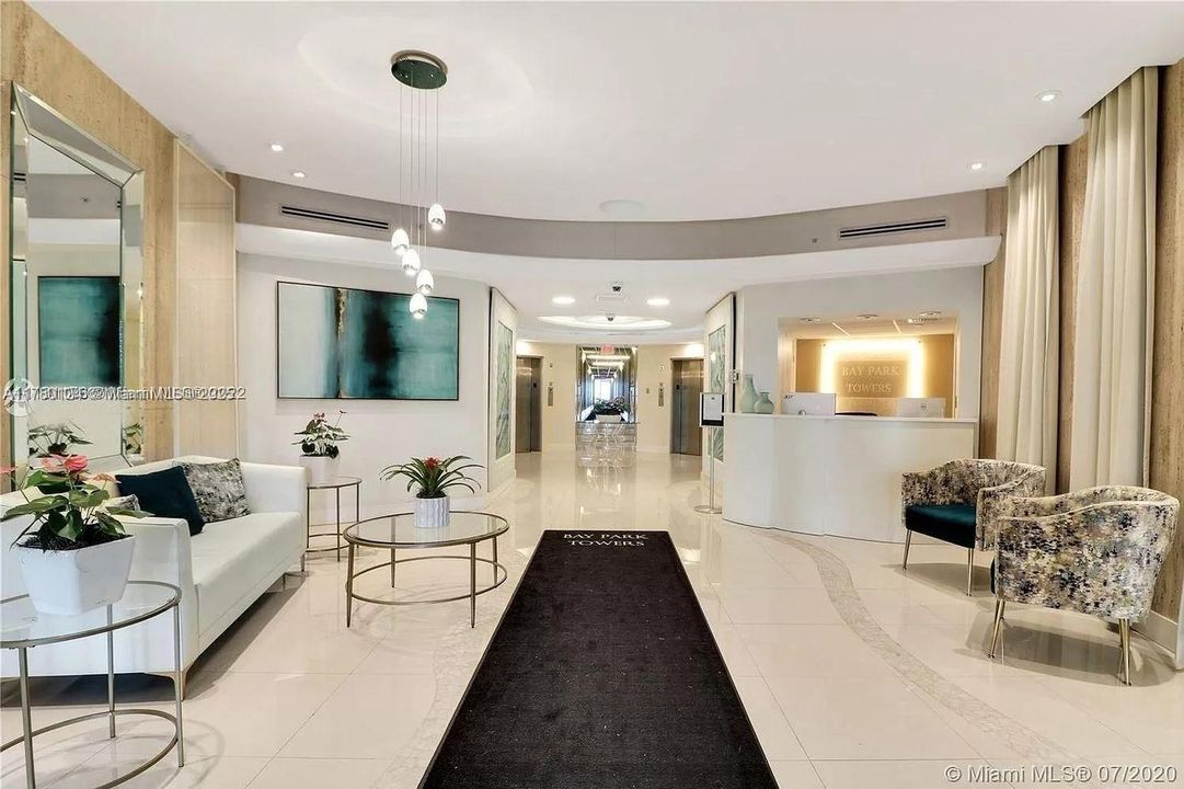 Recently Rented: $2,475 (1 beds, 1 baths, 782 Square Feet)