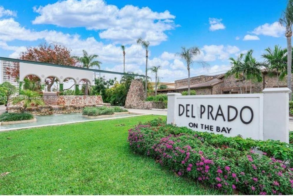 Vendido Recientemente: $179,900 (2 camas, 2 baños, 1251 Pies cuadrados)