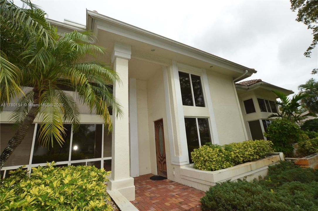 Недавно продано: $1,350,000 (4 спален, 3 ванн, 3074 Квадратных фут)