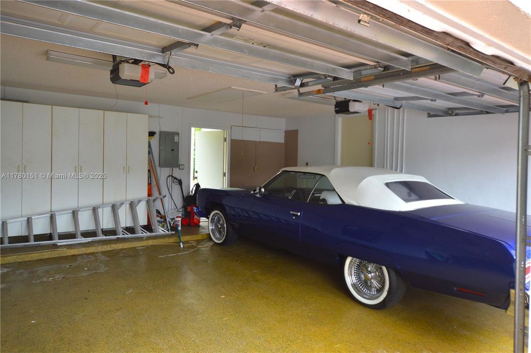 Недавно продано: $1,350,000 (4 спален, 3 ванн, 3074 Квадратных фут)