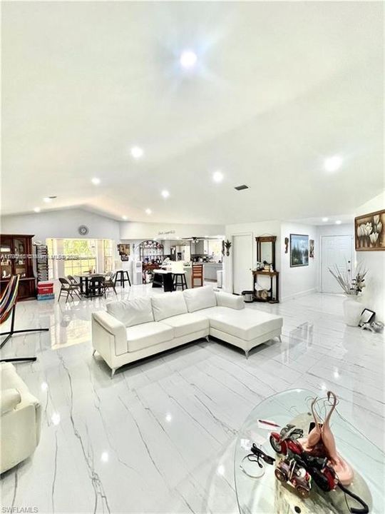 140 Davis St, LaBelle, FL 33935