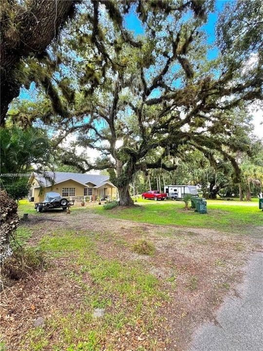 140 Davis St, LaBelle, FL 33935