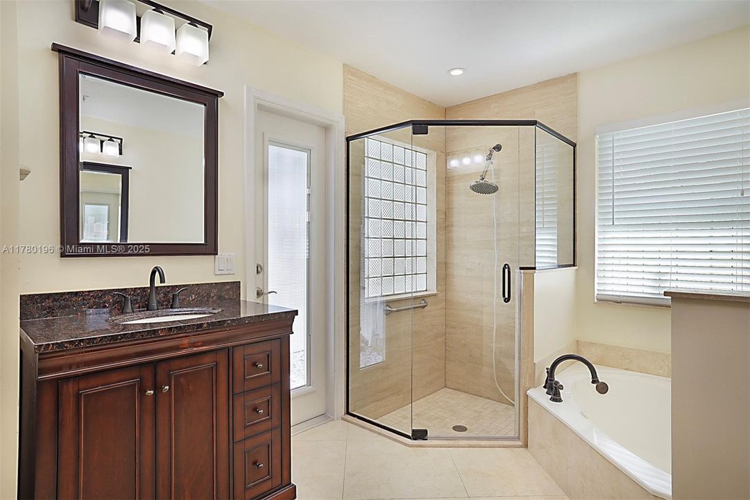 Recently Sold: $875,000 (4 beds, 2 baths, 2206 Square Feet)