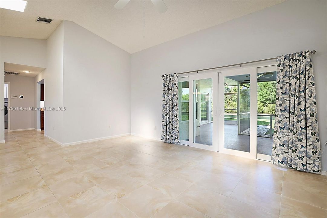 Recently Sold: $875,000 (4 beds, 2 baths, 2206 Square Feet)