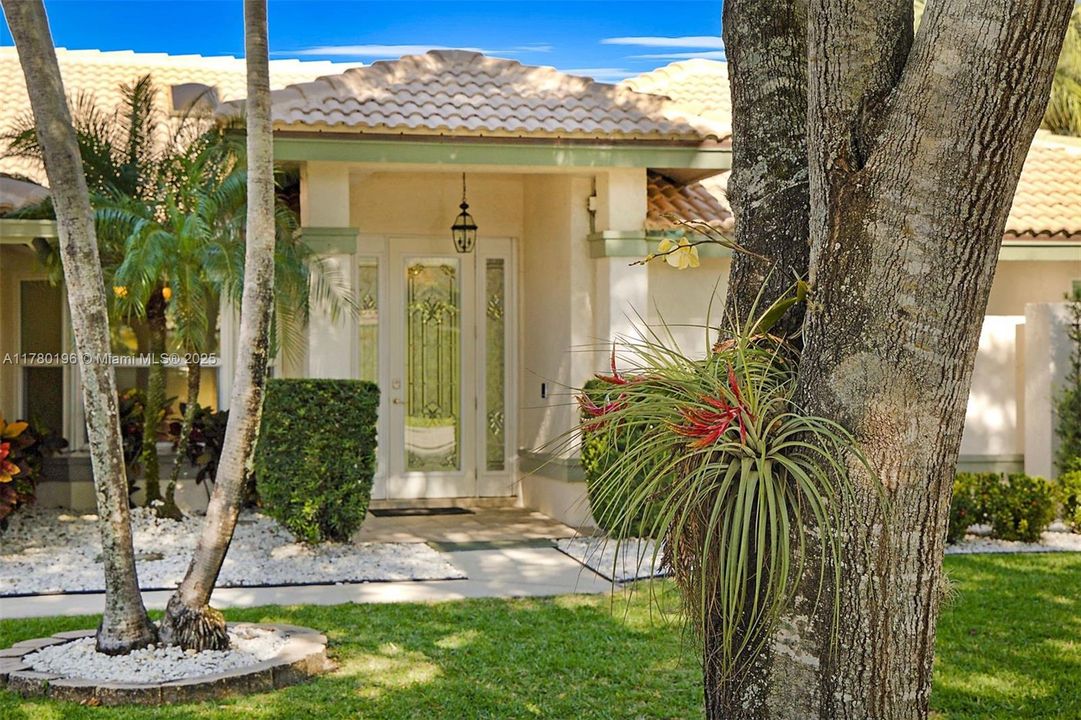 Recently Sold: $875,000 (4 beds, 2 baths, 2206 Square Feet)