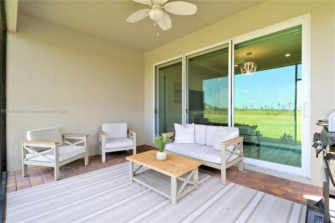 最近售出: $369,999 (2 贝兹, 2 浴室, 1620 平方英尺)