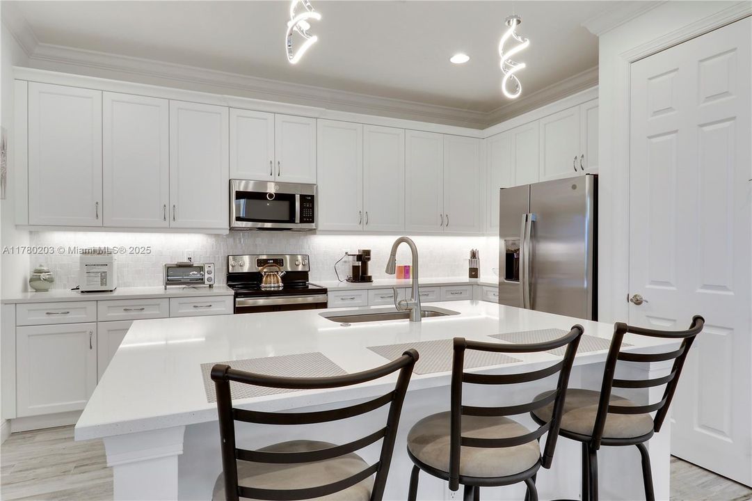 最近售出: $369,999 (2 贝兹, 2 浴室, 1620 平方英尺)