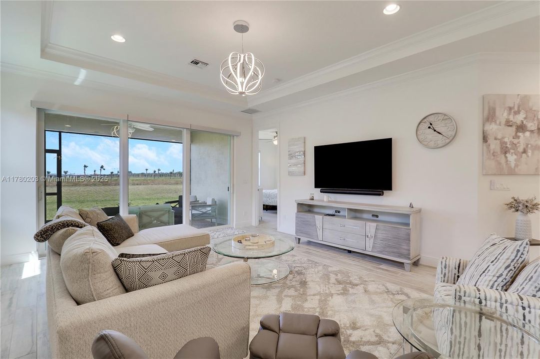 最近售出: $369,999 (2 贝兹, 2 浴室, 1620 平方英尺)