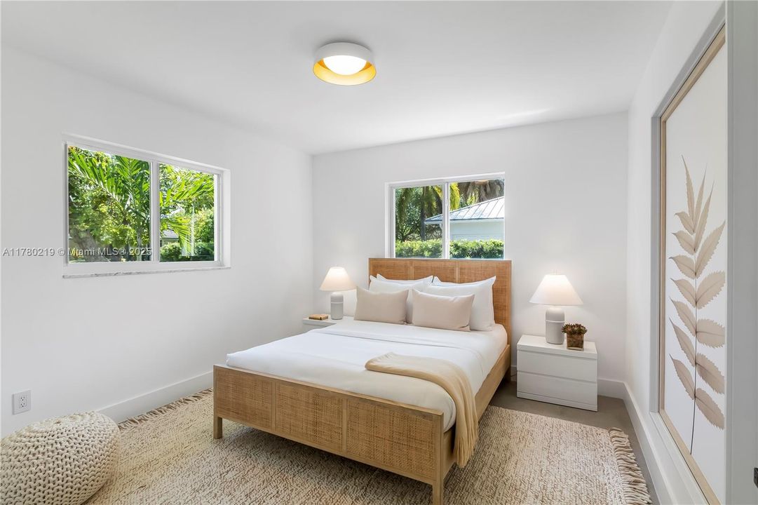 最近售出: $2,790,000 (5 贝兹, 3 浴室, 2774 平方英尺)