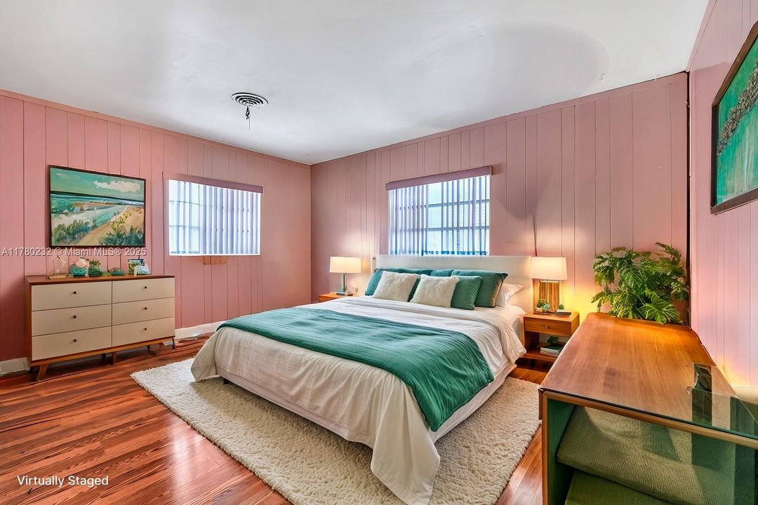 Recently Sold: $650,000 (4 beds, 2 baths, 1797 Square Feet)