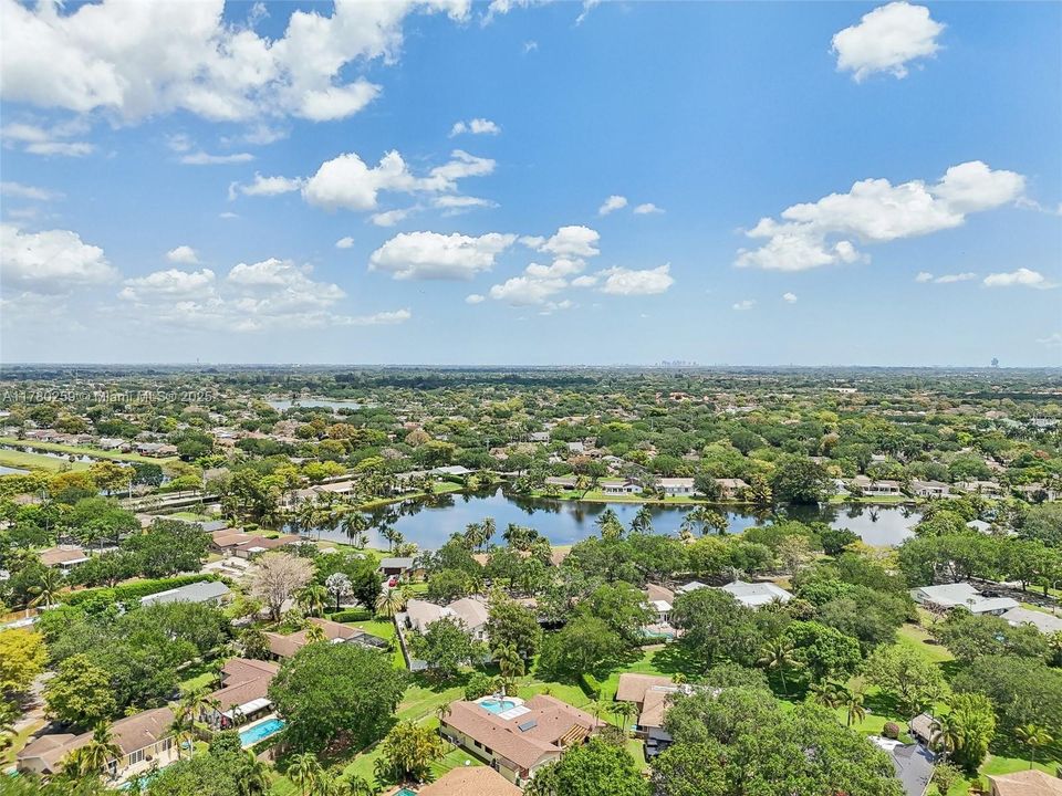 Recently Sold: $915,000 (4 beds, 3 baths, 2603 Square Feet)