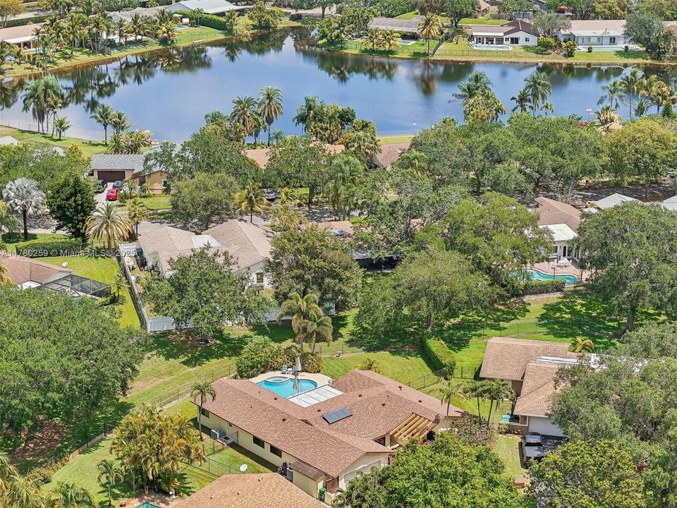 Recently Sold: $915,000 (4 beds, 3 baths, 2603 Square Feet)