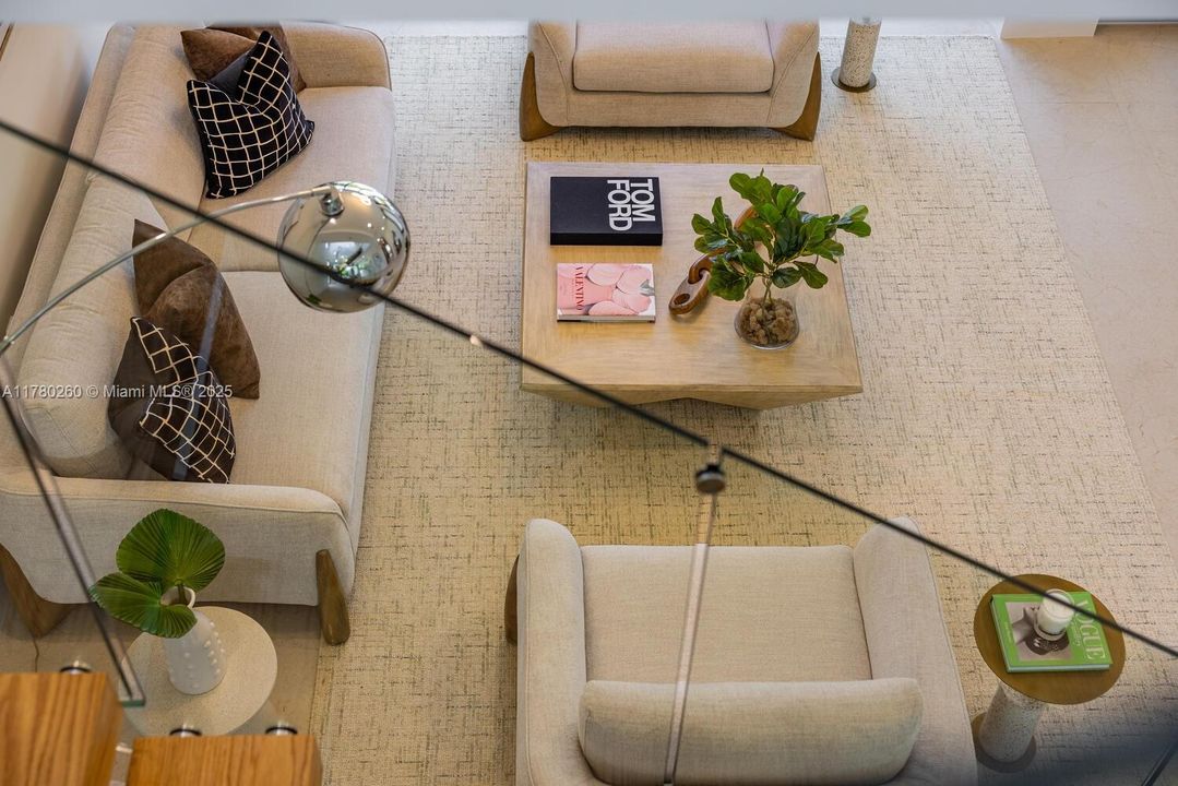 Vendido Recientemente: $4,250,000 (4 camas, 4 baños, 3774 Pies cuadrados)