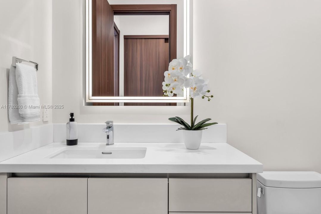 Vendido Recientemente: $4,250,000 (4 camas, 4 baños, 3774 Pies cuadrados)