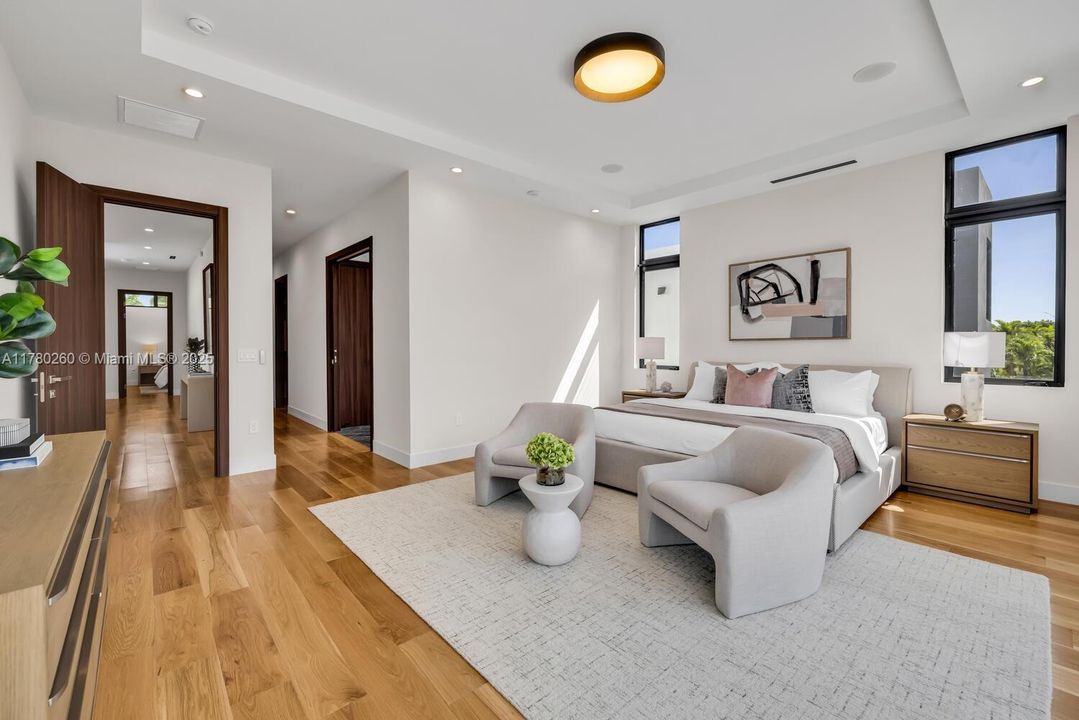 Vendido Recientemente: $4,250,000 (4 camas, 4 baños, 3774 Pies cuadrados)