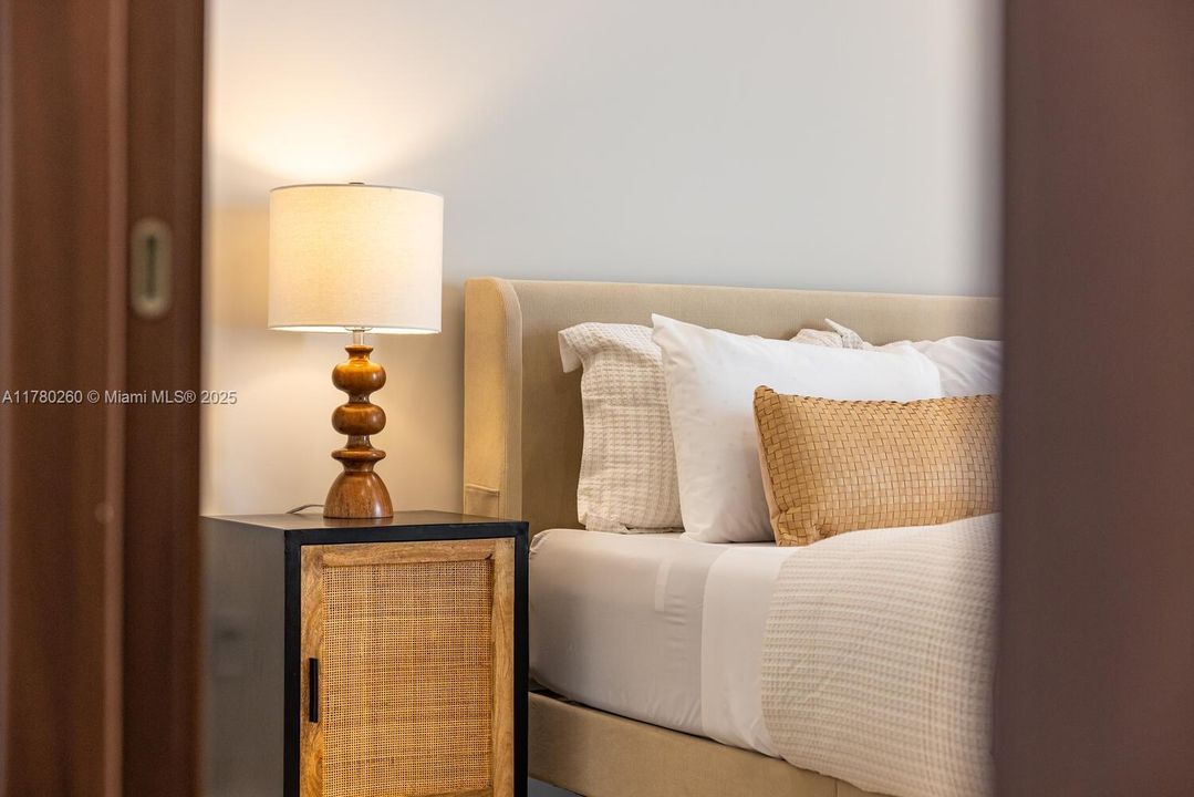 Vendido Recientemente: $4,250,000 (4 camas, 4 baños, 3774 Pies cuadrados)