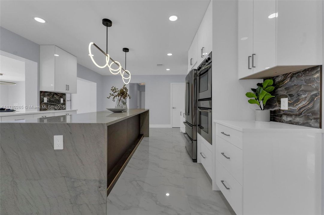 Recently Sold: $1,295,000 (4 beds, 3 baths, 2795 Square Feet)