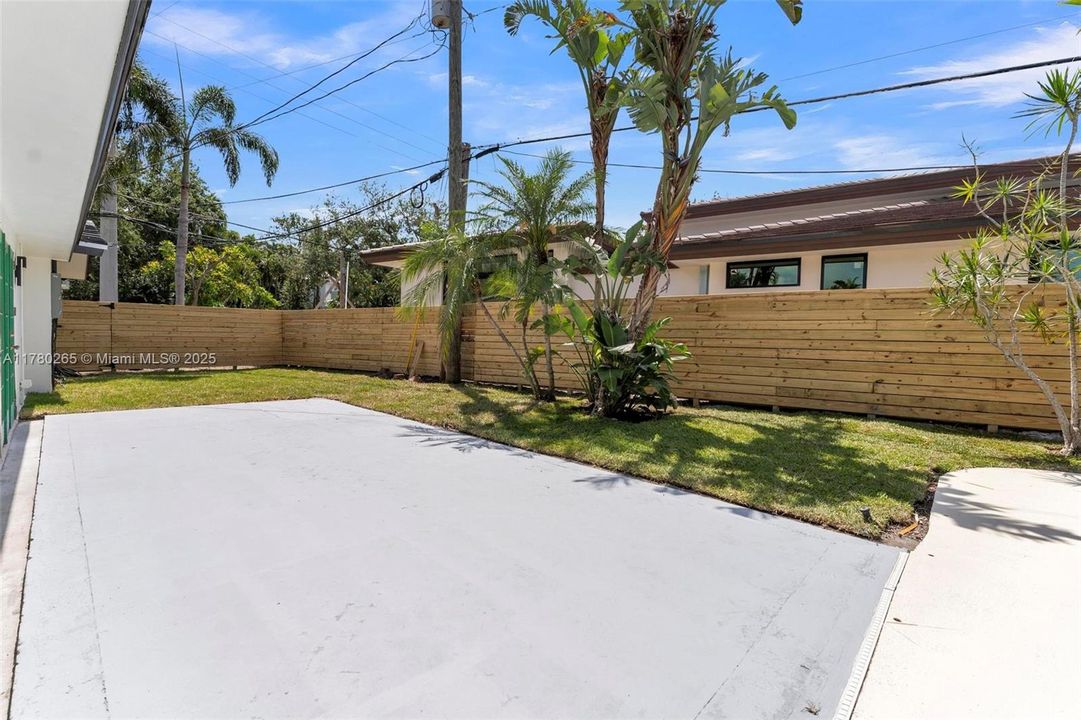 Recently Sold: $1,295,000 (4 beds, 3 baths, 2795 Square Feet)