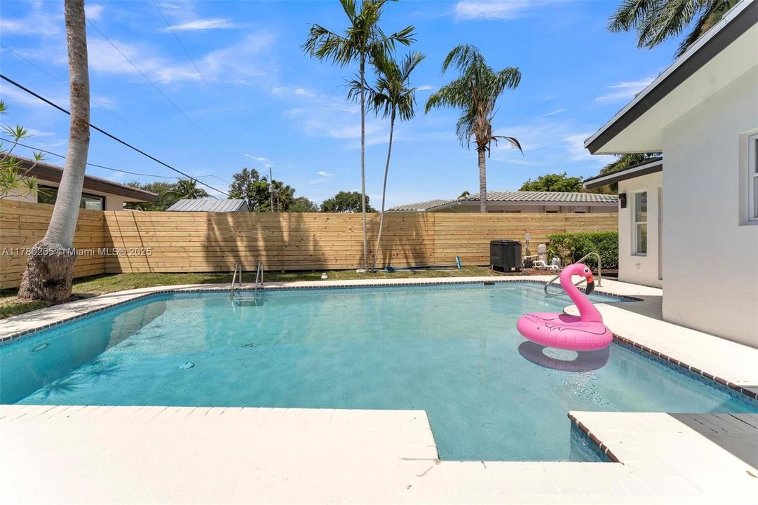 Recently Sold: $1,295,000 (4 beds, 3 baths, 2795 Square Feet)