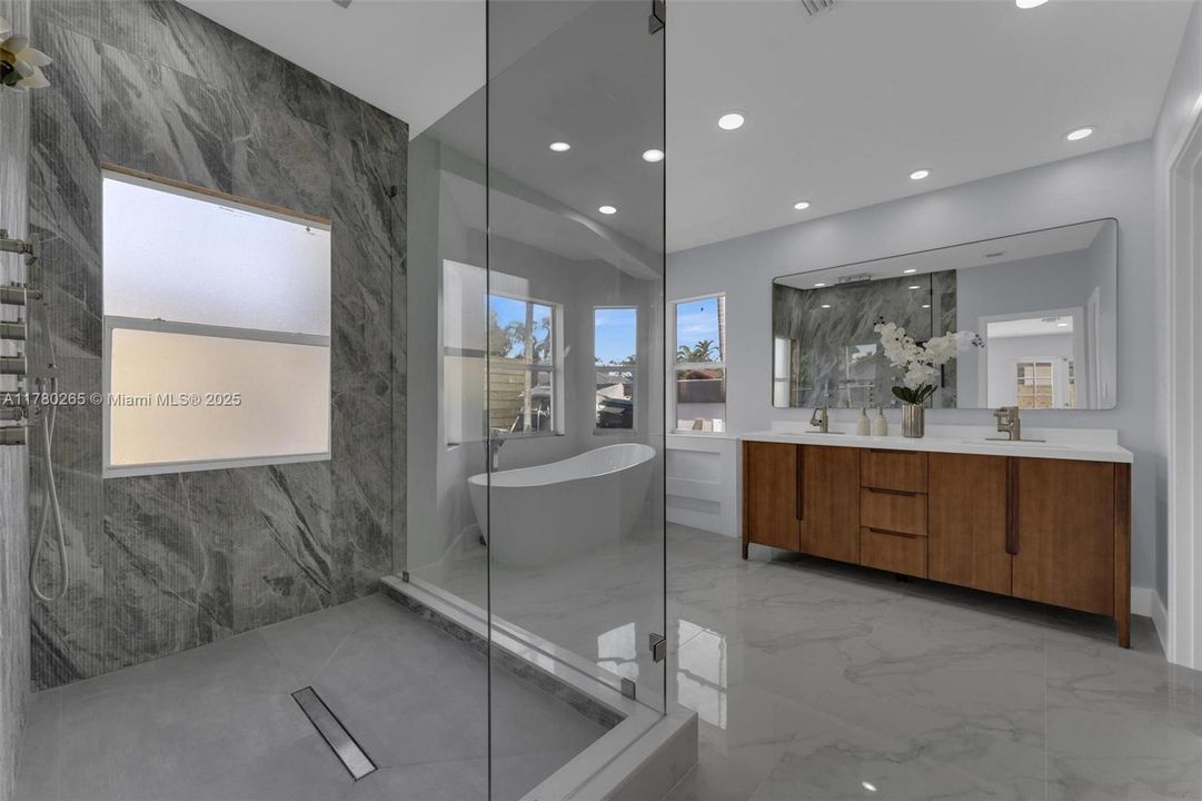 Recently Sold: $1,295,000 (4 beds, 3 baths, 2795 Square Feet)