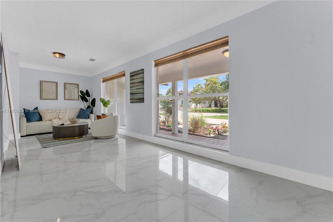 Recently Sold: $1,295,000 (4 beds, 3 baths, 2795 Square Feet)
