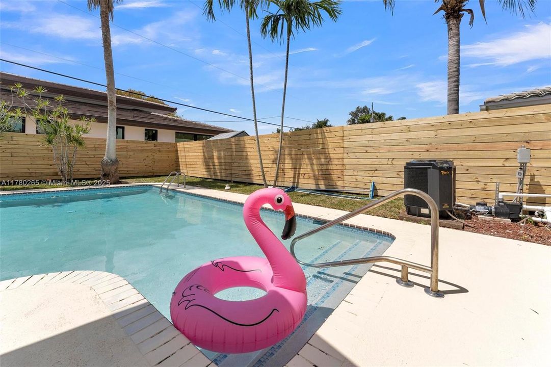 Recently Sold: $1,295,000 (4 beds, 3 baths, 2795 Square Feet)