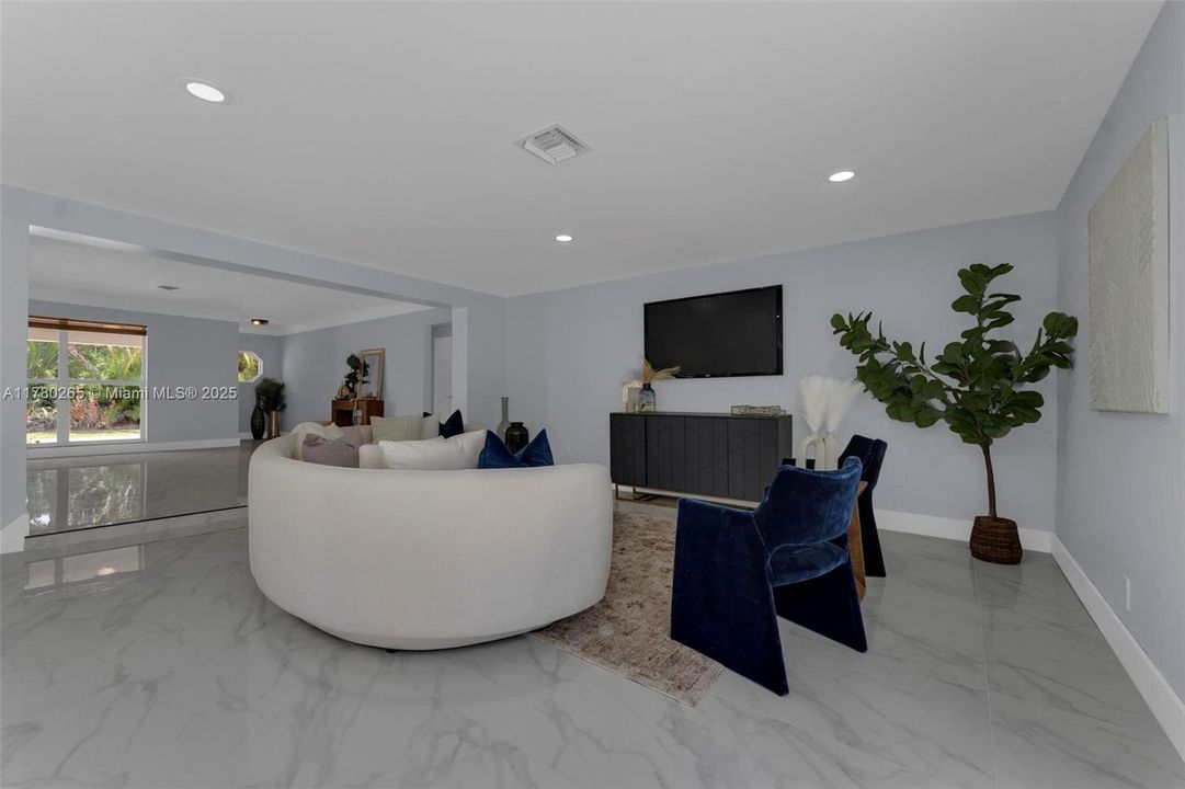 Recently Sold: $1,295,000 (4 beds, 3 baths, 2795 Square Feet)