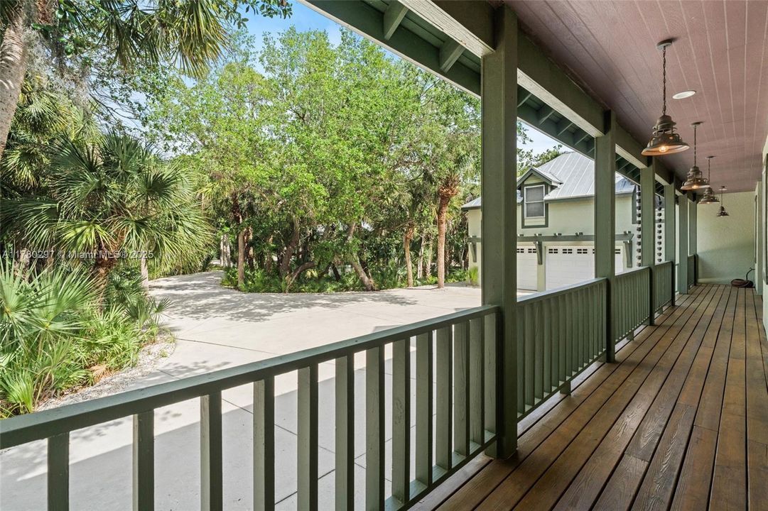 Недавно продано: $2,250,000 (5 спален, 4 ванн, 4000 Квадратных фут)