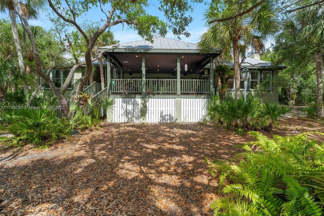 Недавно продано: $2,250,000 (5 спален, 4 ванн, 4000 Квадратных фут)