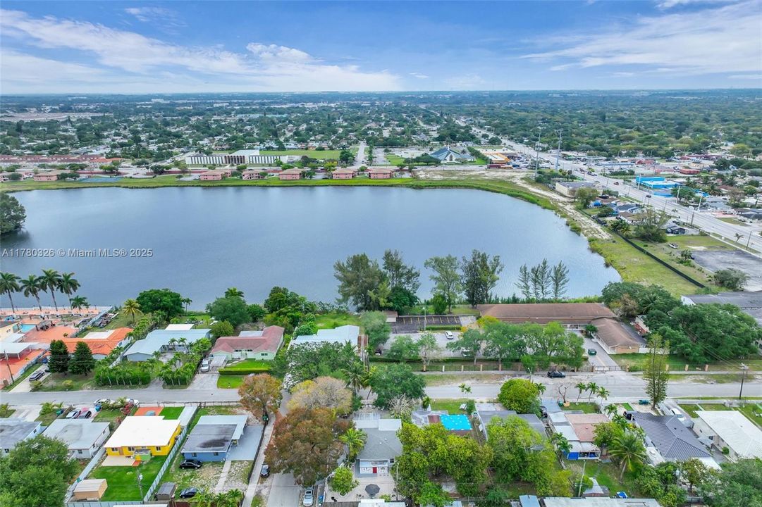 Недавно продано: $463,000 (2 спален, 1 ванн, 1108 Квадратных фут)