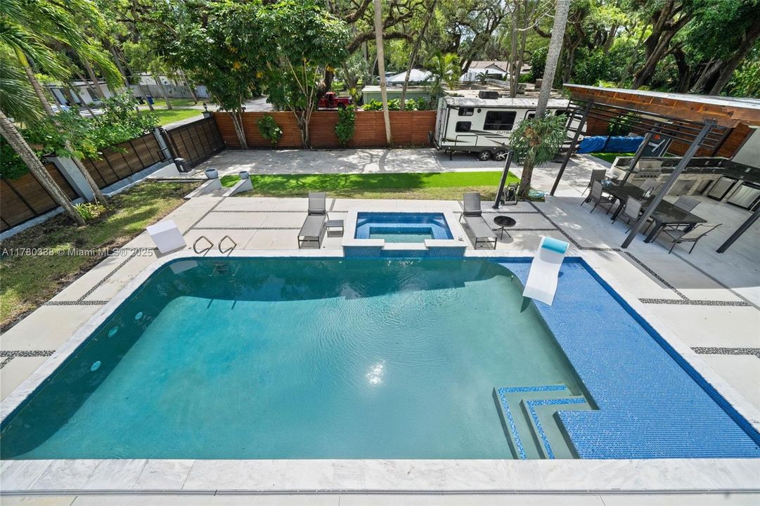 For Sale: $4,849,900 (6 beds, 6 baths, 0 Square Feet)