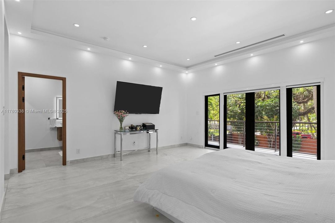 For Sale: $4,849,900 (6 beds, 6 baths, 0 Square Feet)