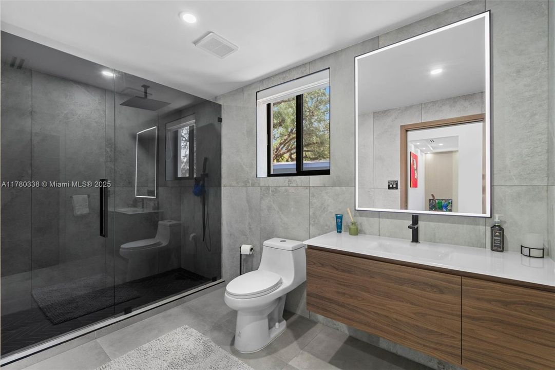 For Sale: $4,849,900 (6 beds, 6 baths, 0 Square Feet)