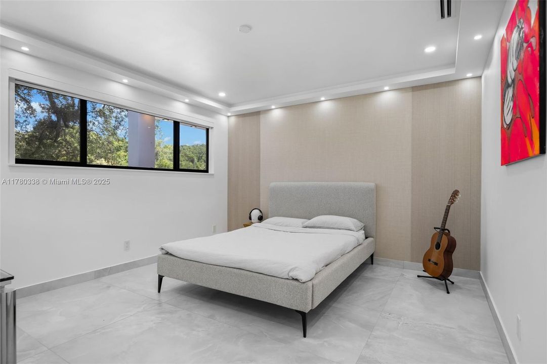 For Sale: $4,849,900 (6 beds, 6 baths, 0 Square Feet)