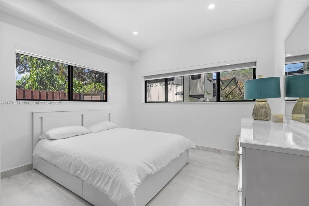 For Sale: $4,849,900 (6 beds, 6 baths, 0 Square Feet)