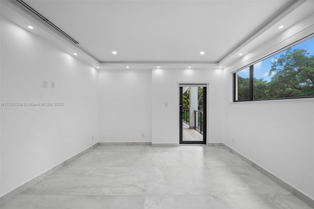 For Sale: $4,849,900 (6 beds, 6 baths, 0 Square Feet)
