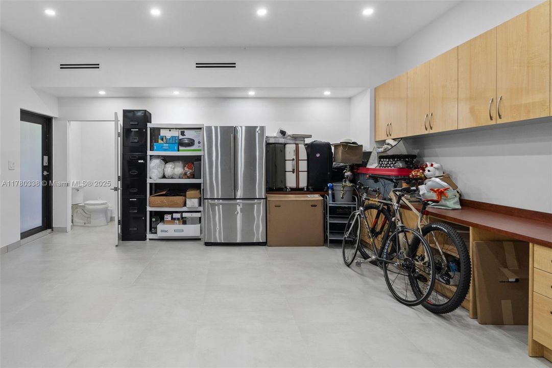 For Sale: $4,849,900 (6 beds, 6 baths, 0 Square Feet)