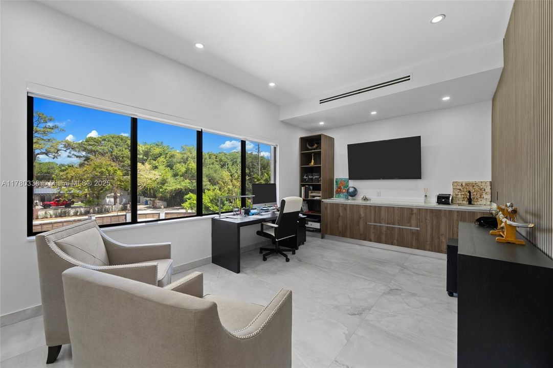 For Sale: $4,849,900 (6 beds, 6 baths, 0 Square Feet)