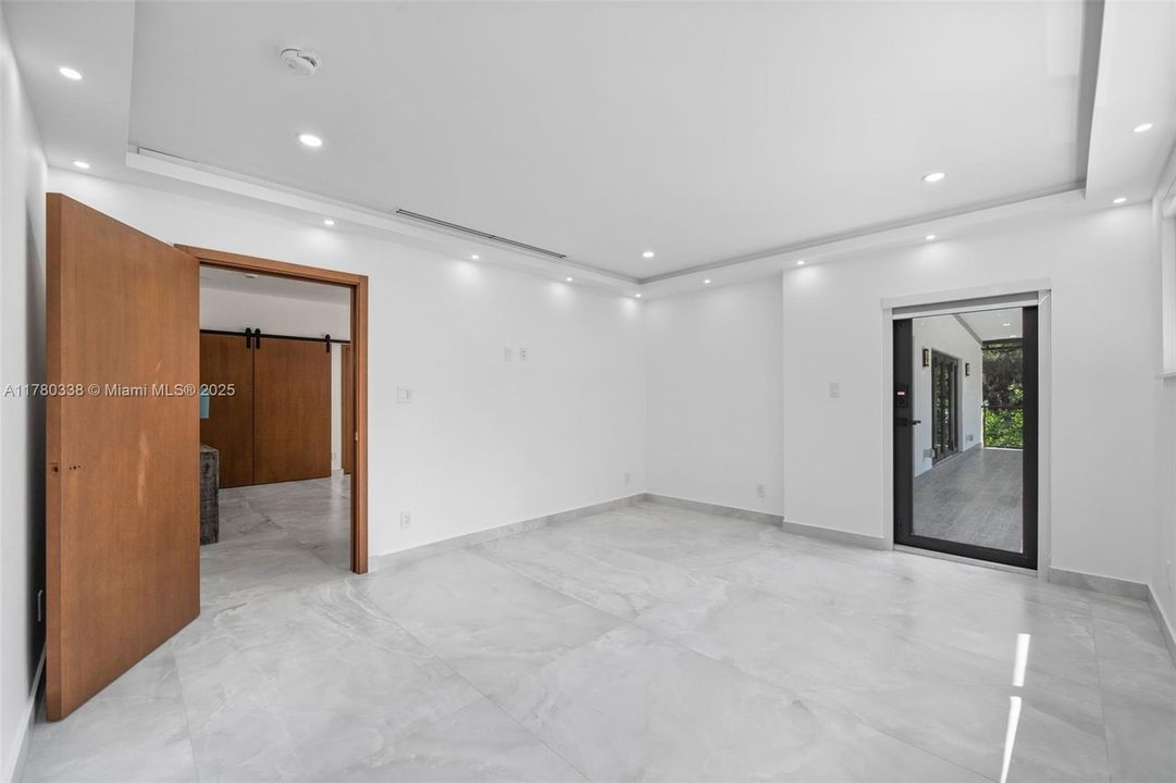 For Sale: $4,849,900 (6 beds, 6 baths, 0 Square Feet)