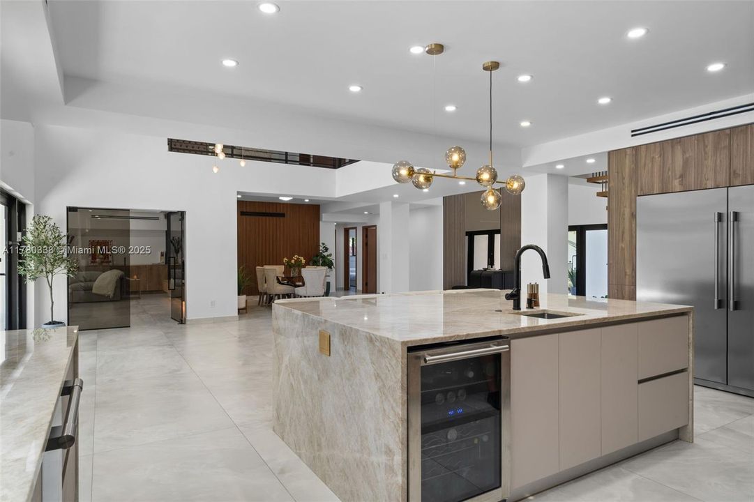 For Sale: $4,849,900 (6 beds, 6 baths, 0 Square Feet)