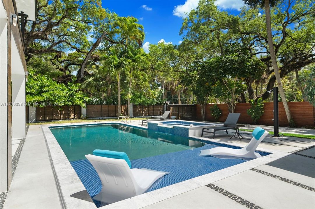 For Sale: $4,849,900 (6 beds, 6 baths, 0 Square Feet)